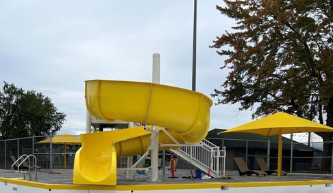 SlideWorx poolside slide_no water in pool