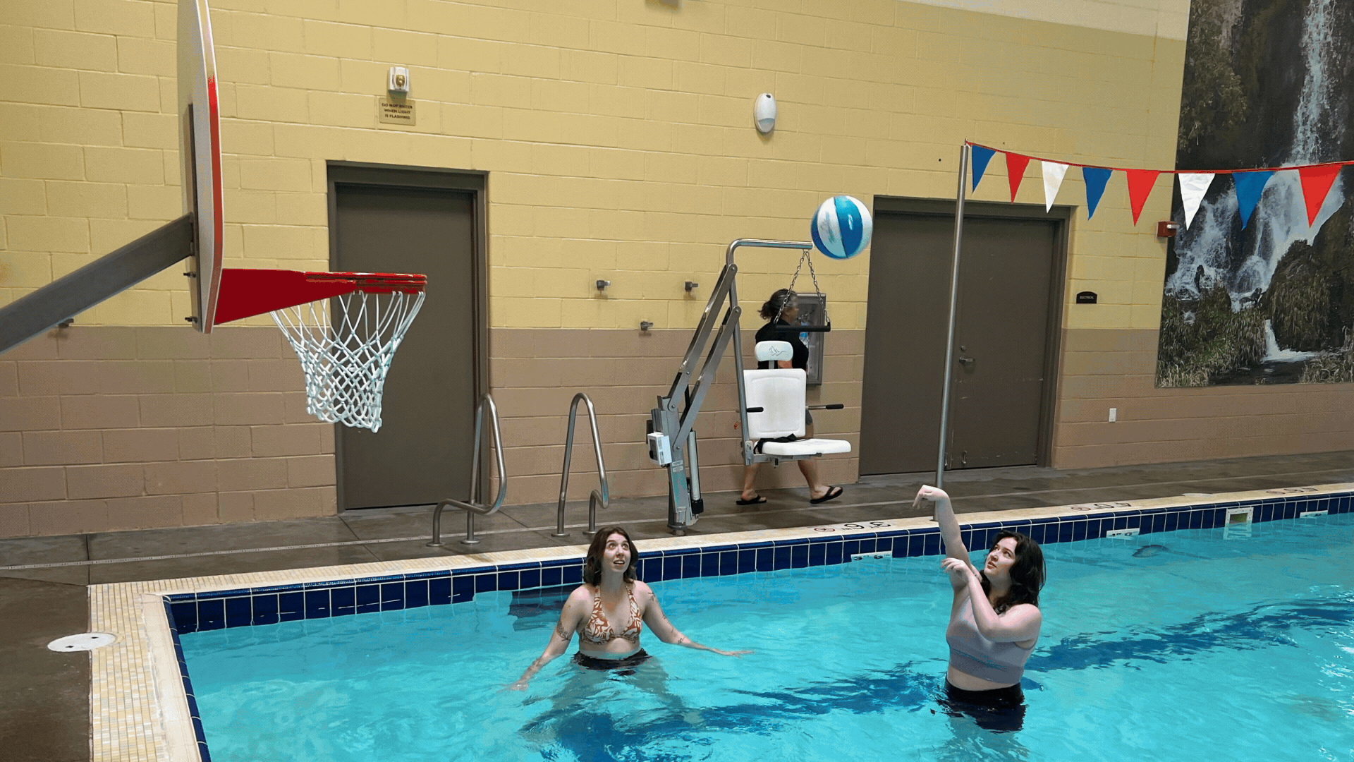 Eaton GIF_bball, rails, and lift_blue1 (1)