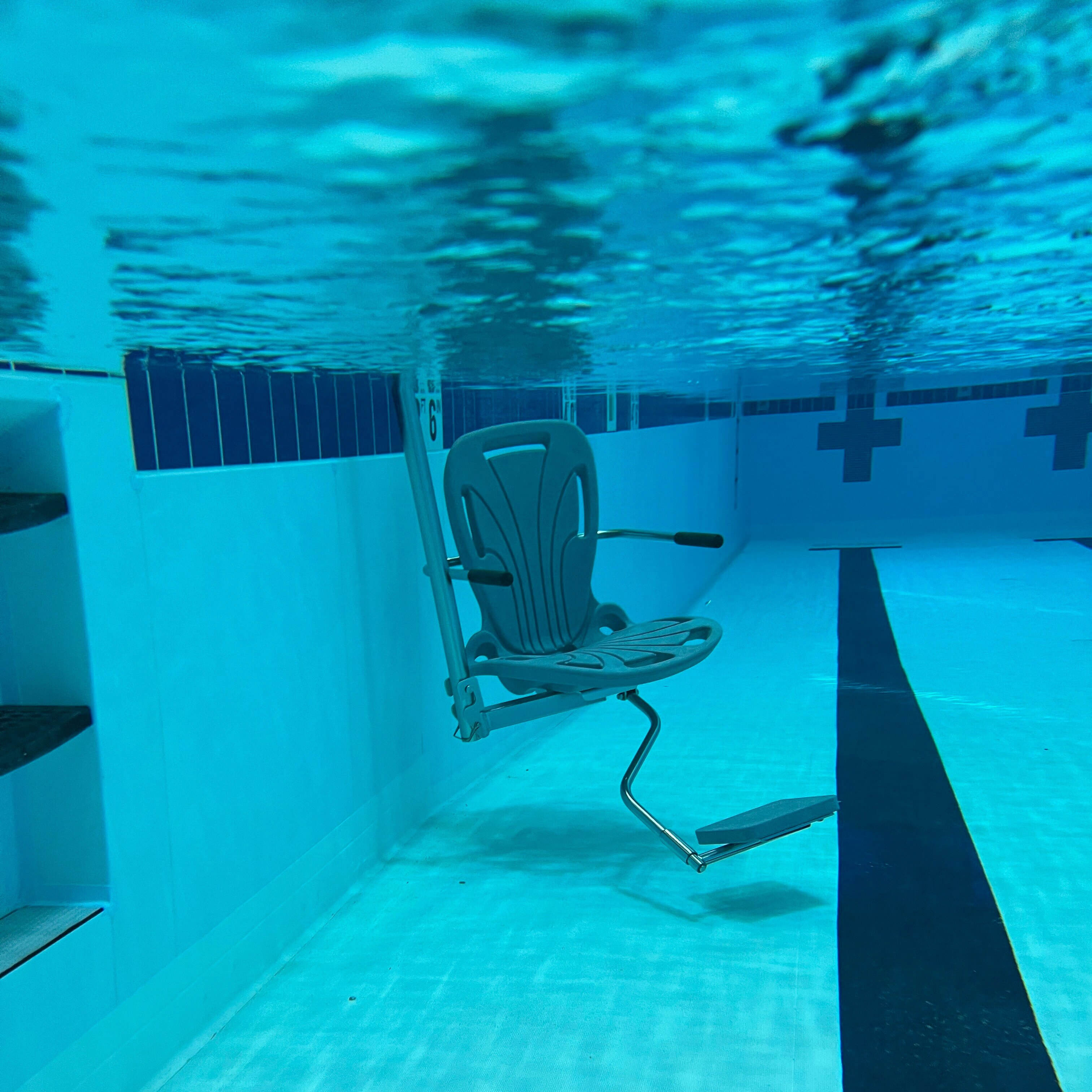 Ergonomic Pool Chair Lift Seat, underwater