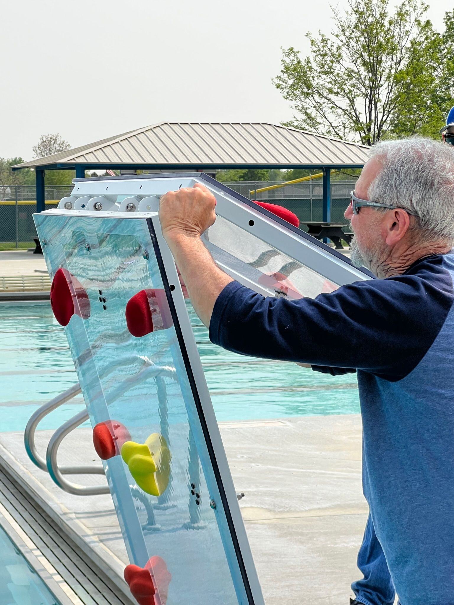 Kersplash Challenger Pool Climbing Wall being installed