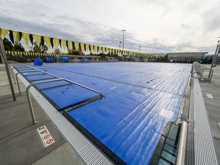 Pool Cover on outdoor Swimming pool