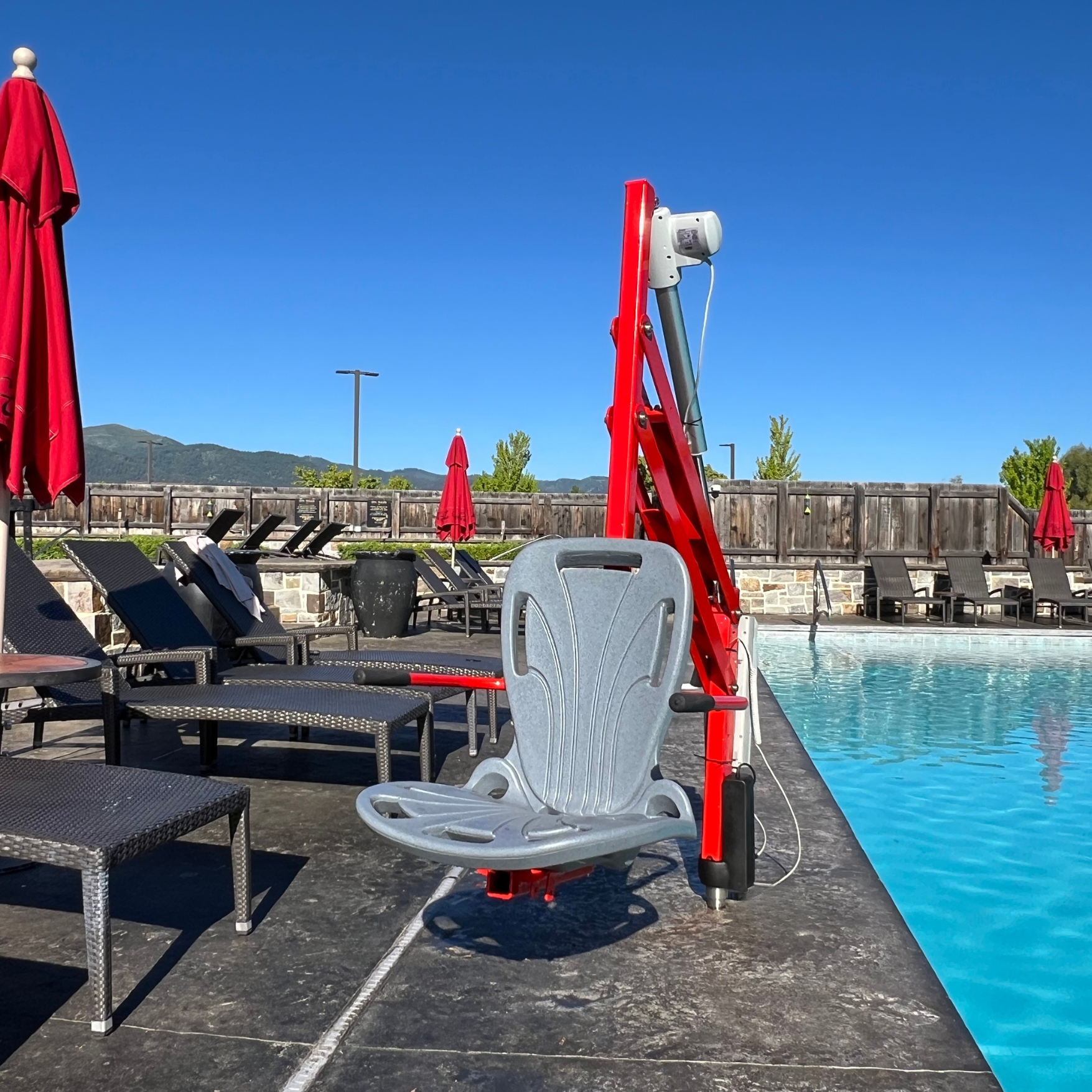Elite BP450 ADA Pool lift